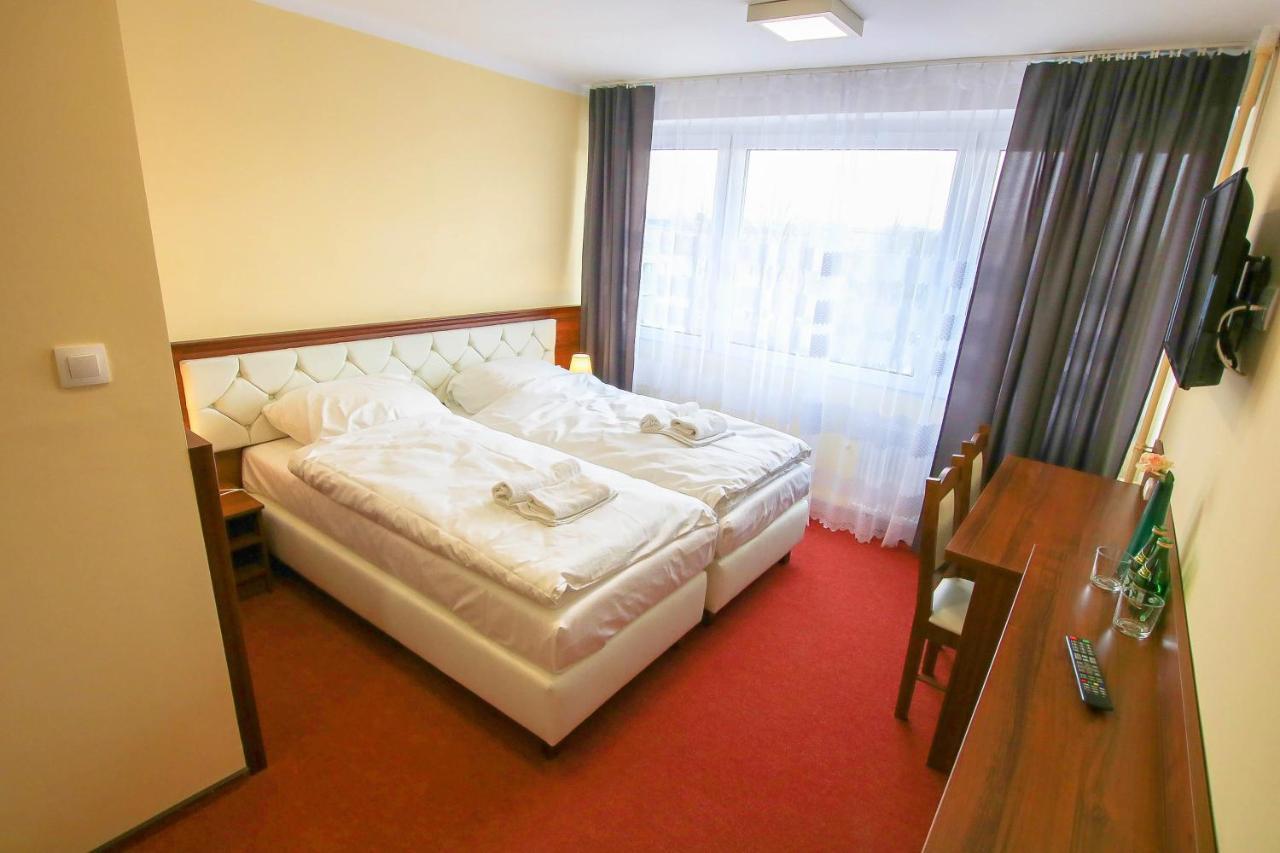 Hotel Sill Kielce Ngoại thất bức ảnh